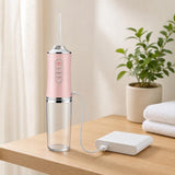 Irrigador Oravia cargándose por USB